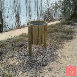 Paperera de fusta rústica model Golf sense tapa